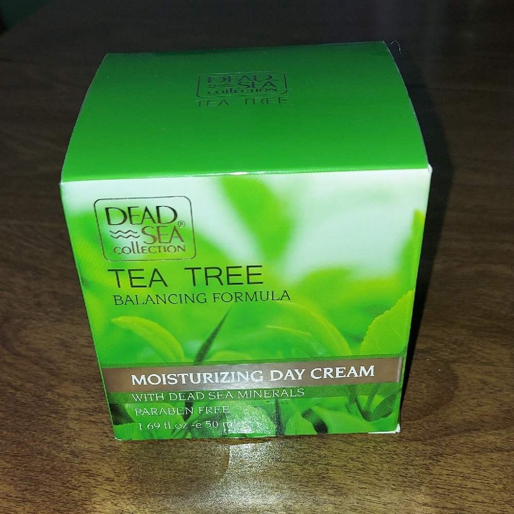 Dead Sea Collection Tea Tree Moisturizing Day Cream